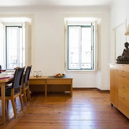 Classic Sao Bento | Rentexperience Lisboa
